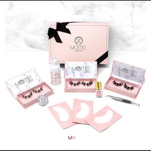 Moitie Cosmetics Eyelash Extension Kit